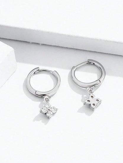 Clovera Stud Earrings