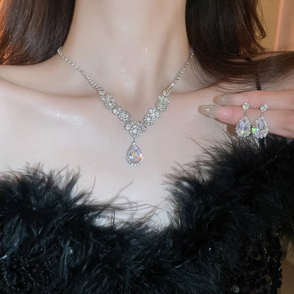 Aurora Set – Crystal Necklace and Earrings